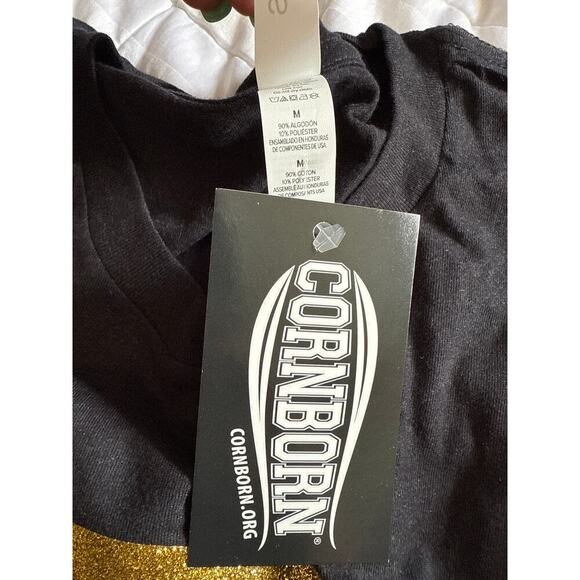 IOWA HAWKEYES - NEW WITH TAGS - shirt M medium - Picture 4 of 4